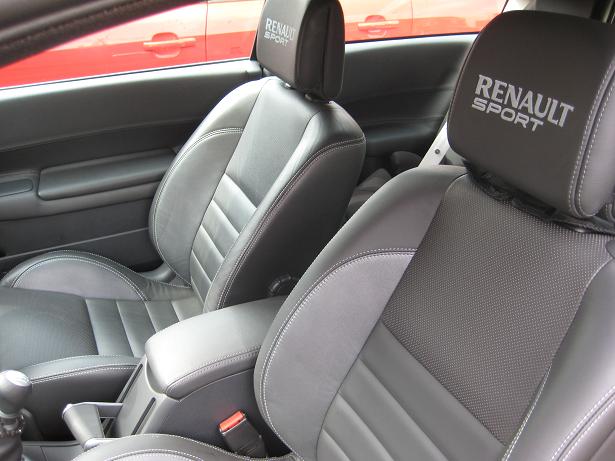 RenaultSport 225 FF with Cup Pack